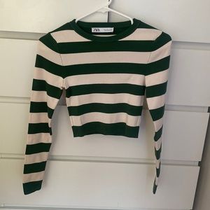 knit stripped green/cream cropped long sleeves